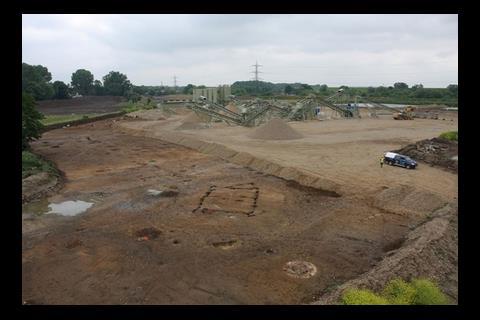 Neolithic house found in Cemex quarry in Berkshire